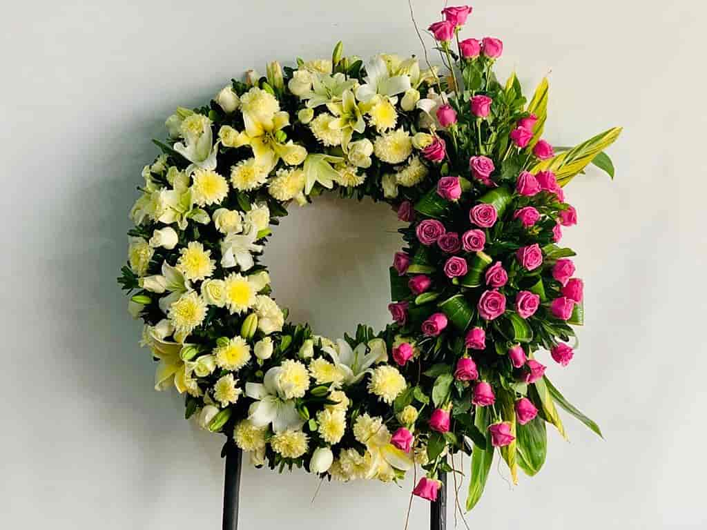 Corona fúnebre de lilas