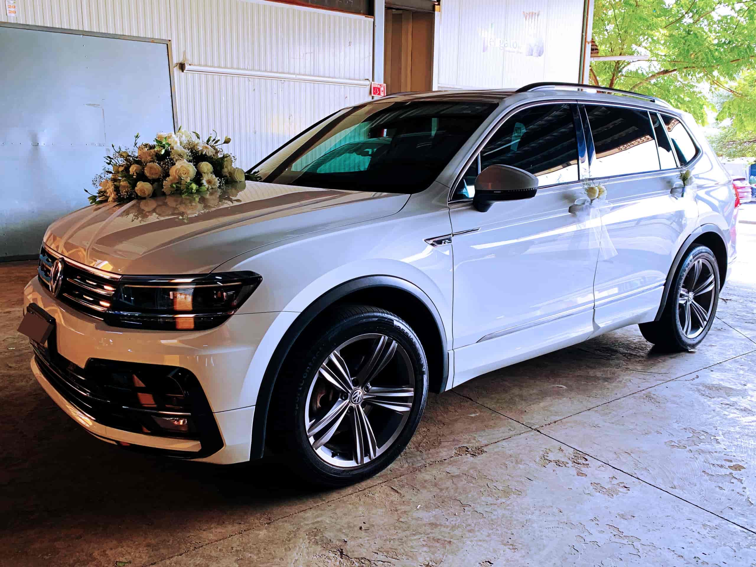 arreglo floral para auto