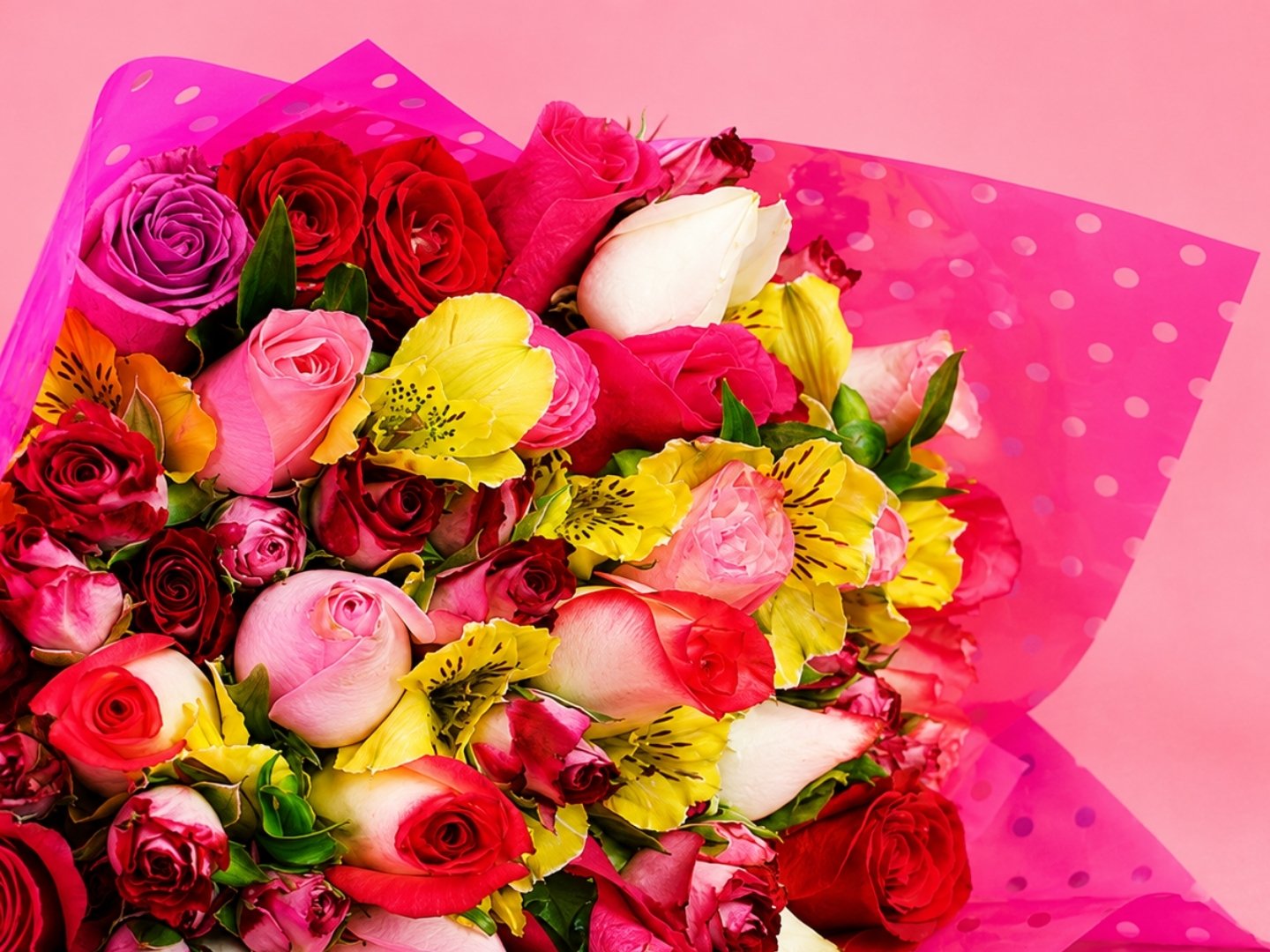 Ramo de 24 Rosas Combinadas
