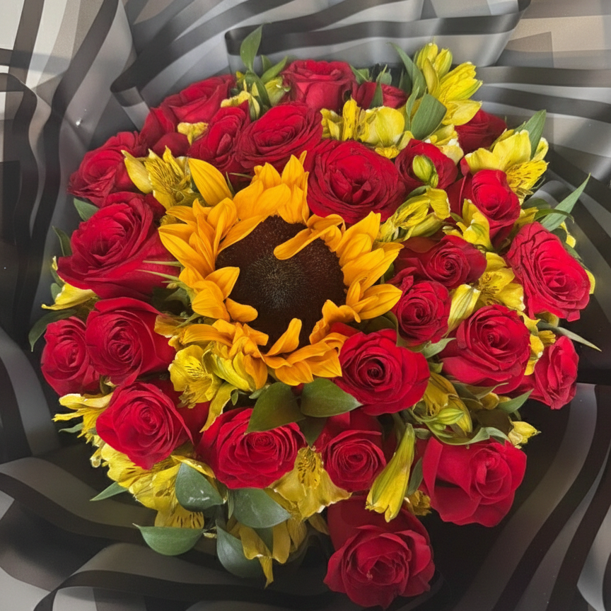 Ramo con Girasol Central y 24 Rosas