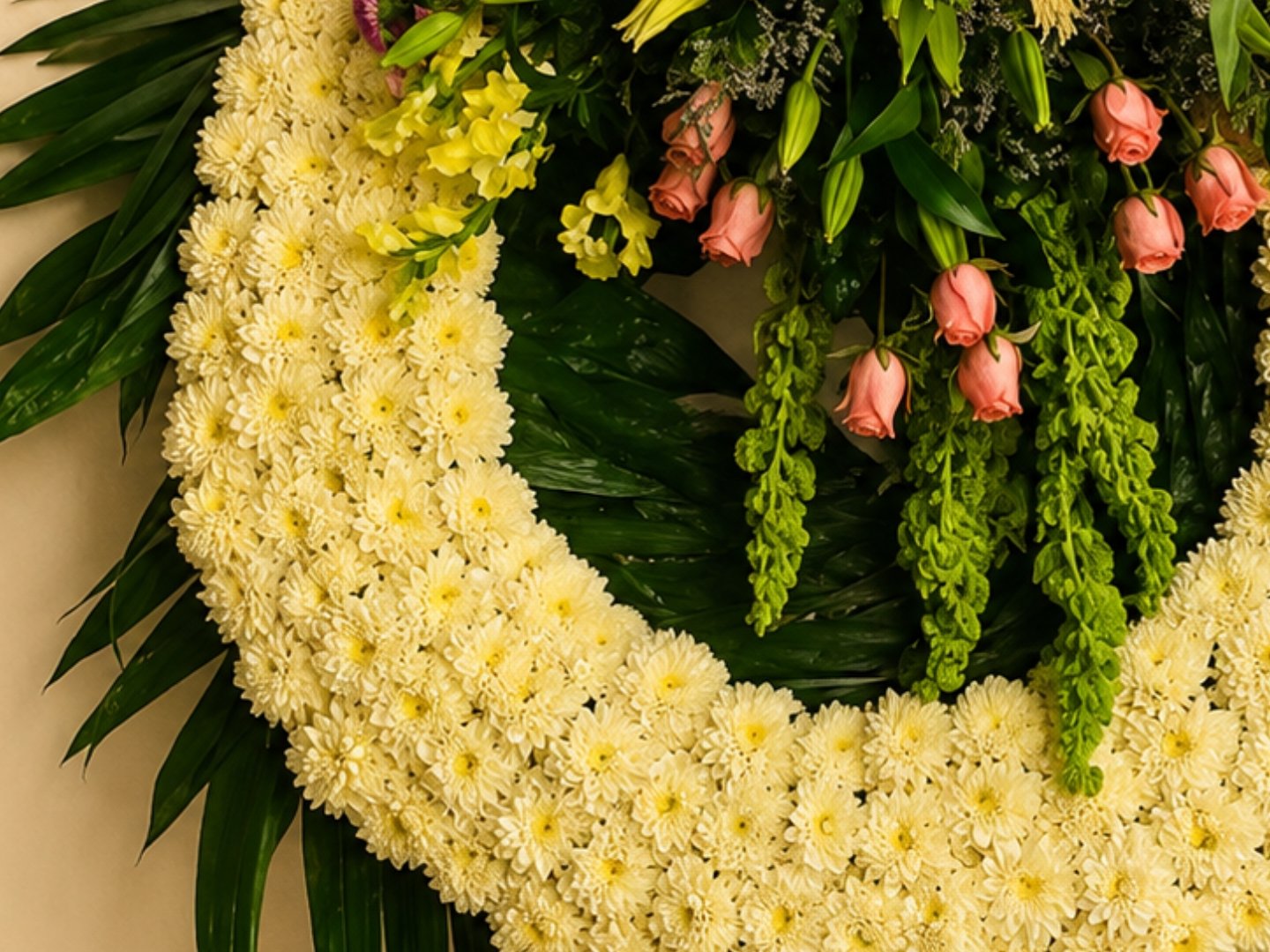 Corona Funeraria con Perritos y Maximoto
