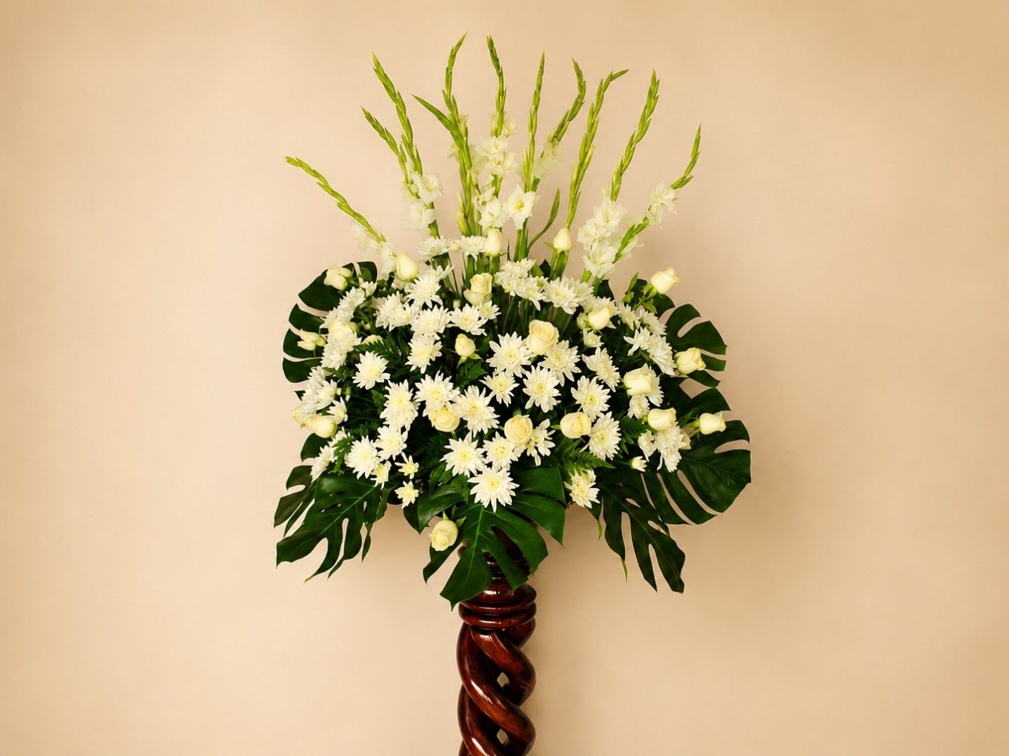 Arreglo Fúnebre con Rosa Blanca
