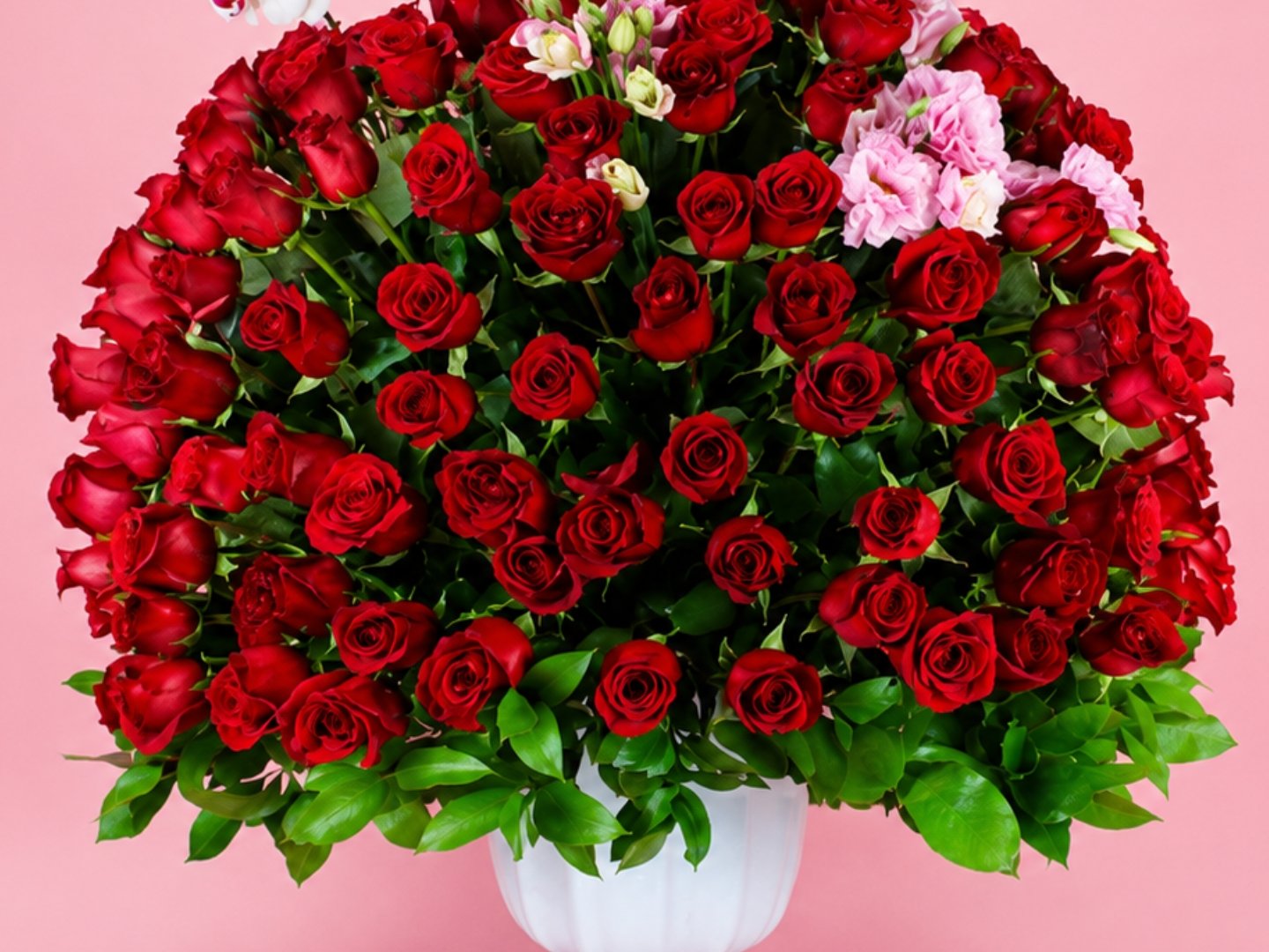 Esfera Floral con 200 Rosas, Orquídeas y Lisianthus