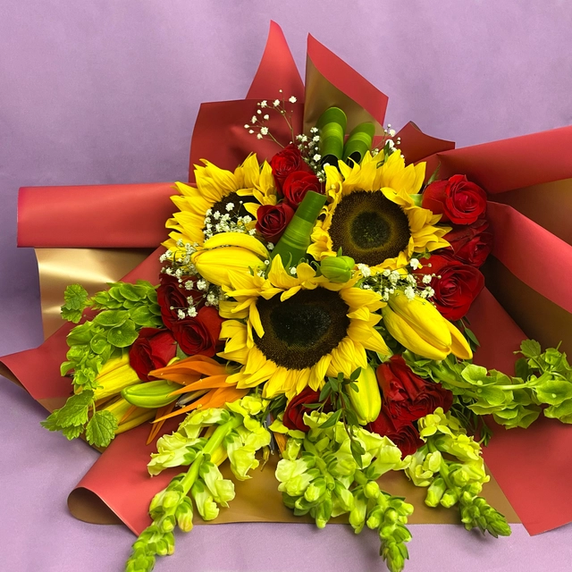 Bouquet de Girasoles con rosas