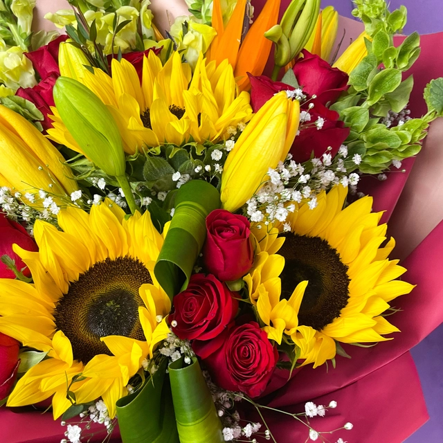 Bouquet de Girasoles con rosas
