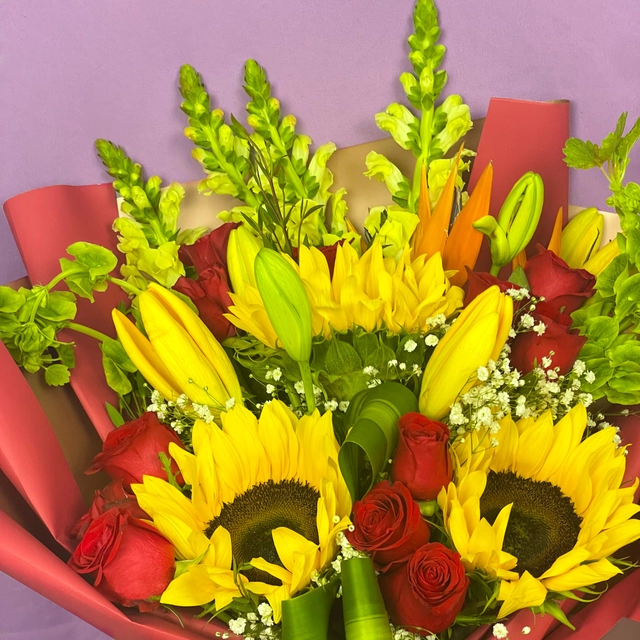Bouquet de Girasoles con rosas