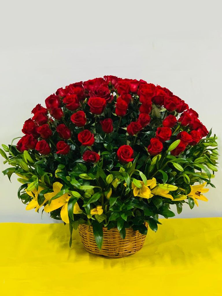 Canasta de 100 Rosas