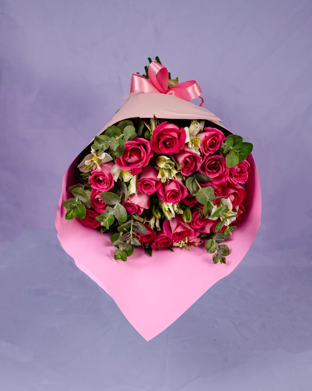 Bouquet Sensación de 24 Rosas Rosas