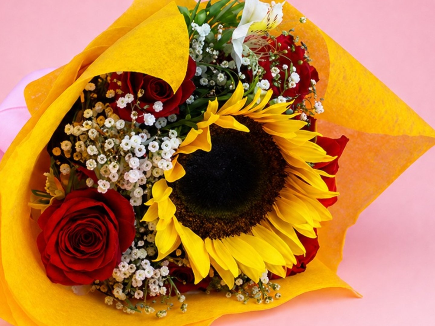 Ramo de 6 Rosas y 1 girasol