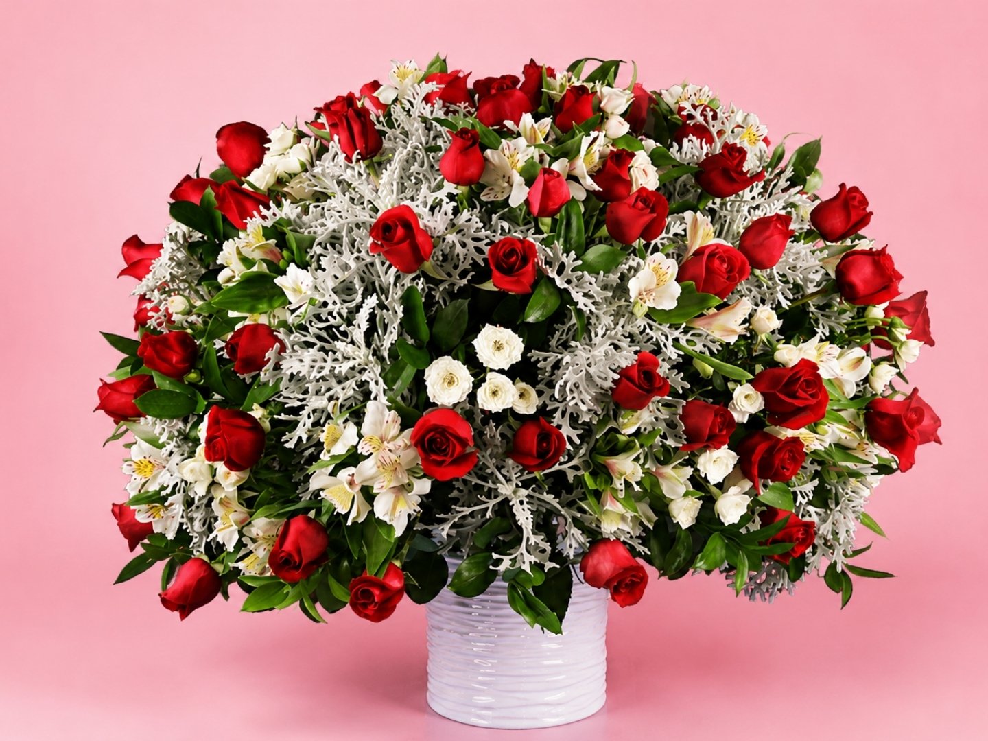 100 Rosas en Jarrón de Cerámica
