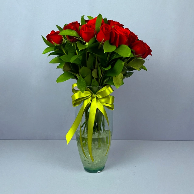 Jarrón de 24 Rosas