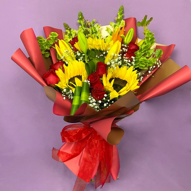 Bouquet de Girasoles con rosas