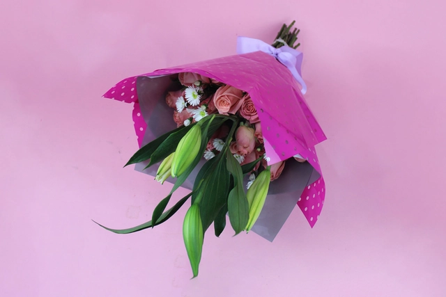 Bouquet 24 Rosas Rosa y Lilis