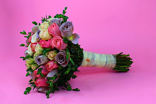 Ramo de Novia con 50 Rosas Pastel