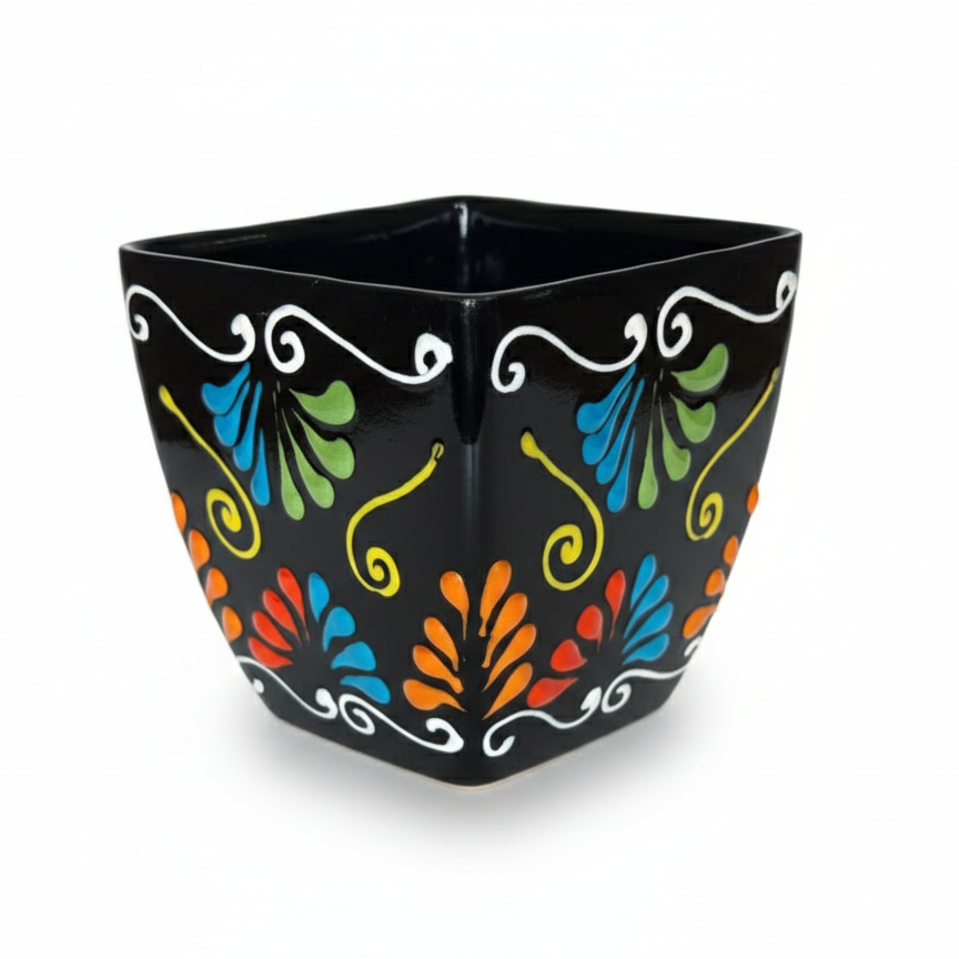 Talavera Maceta Cuadrado Negra Mediana 