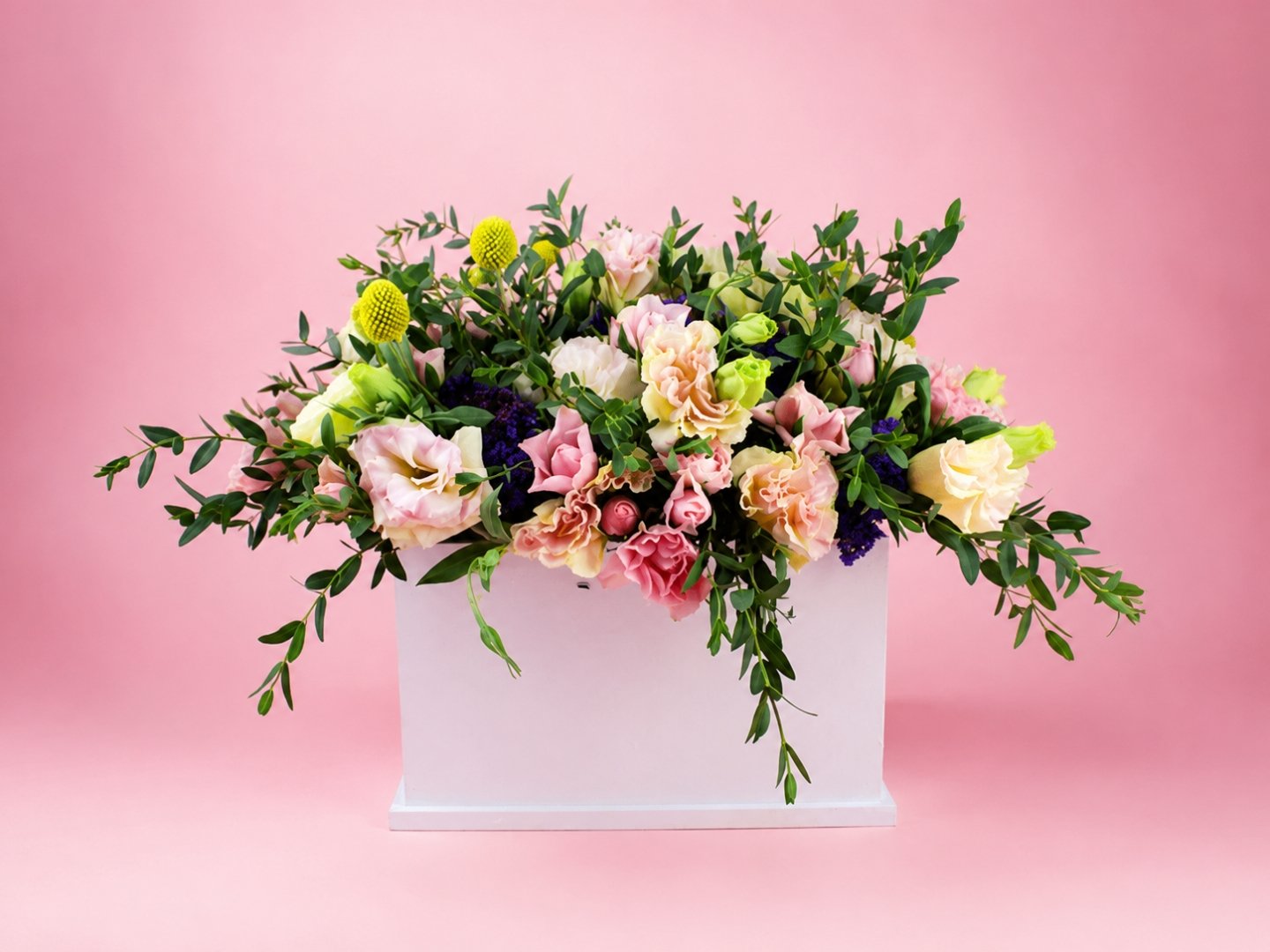 Box de Lisianthus y Follajes Diversos